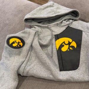 Small Men's Nike Iowa Hawkeyes Hooded Sweatshirt